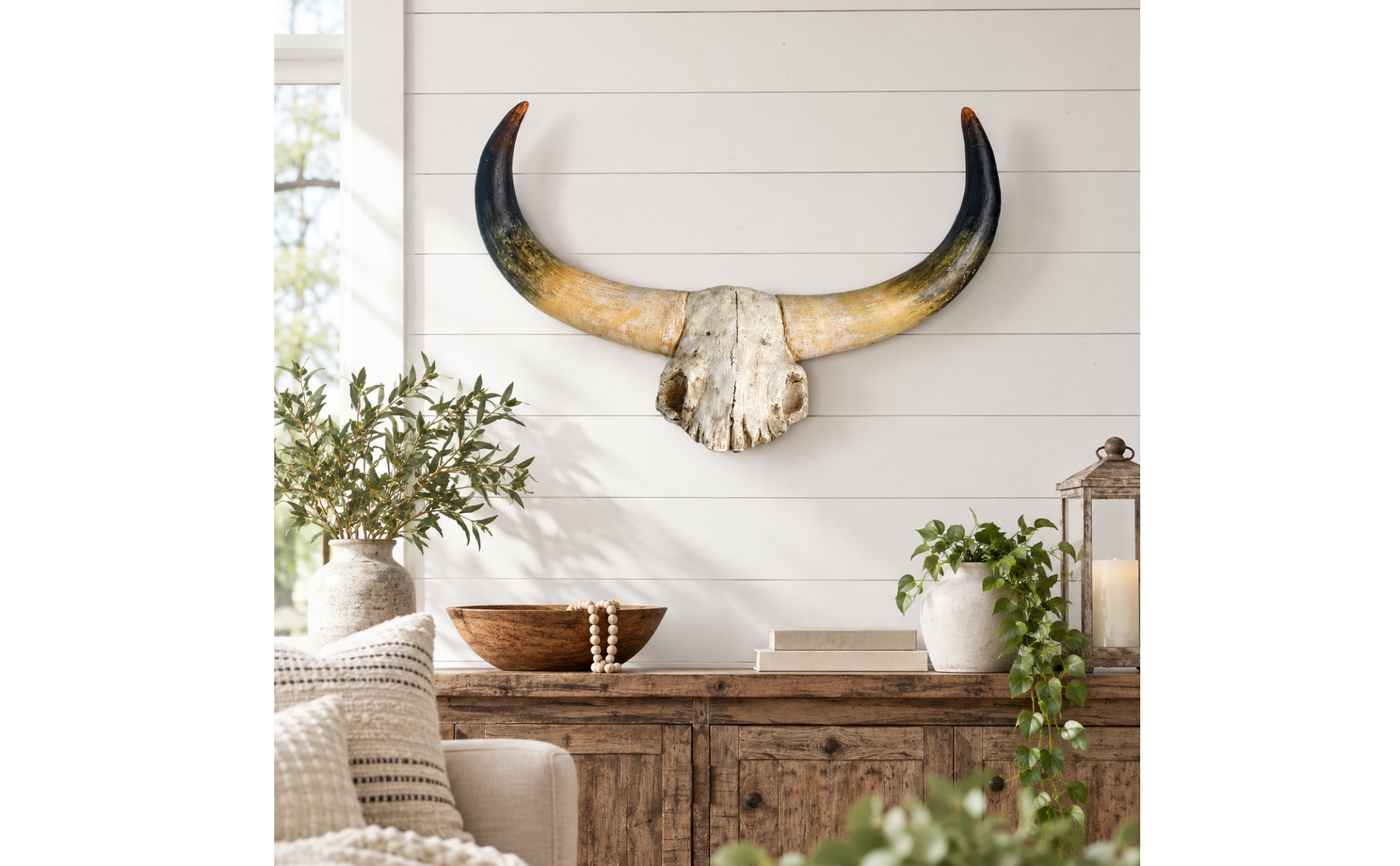 Resin Bull Skull Wall Ornament Distressed Faux Bull Skull Wall Decor with Horns