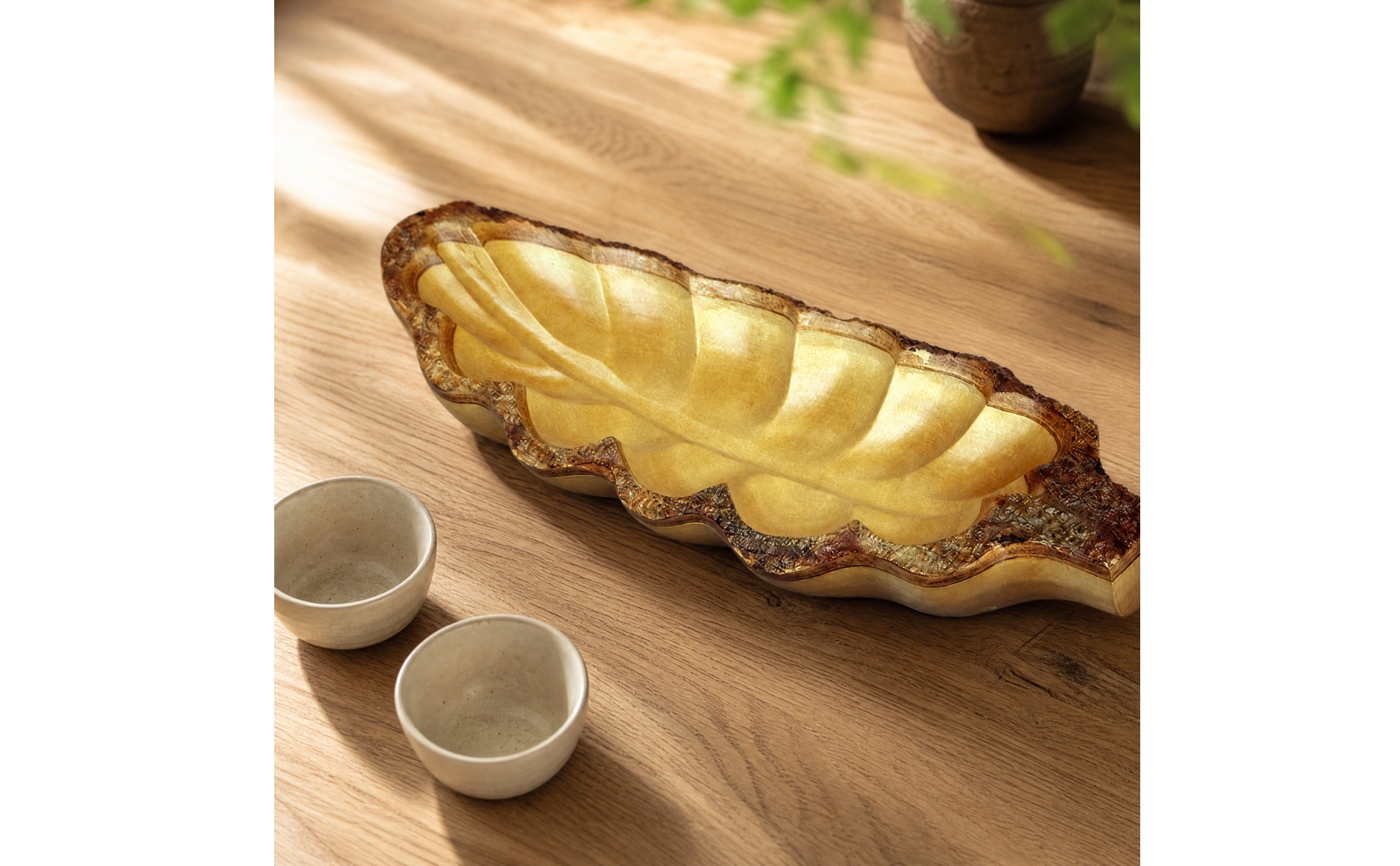 Handmade Leaf-Shaped Serving Tray Handmade Carved Mango Wood Snack Tray