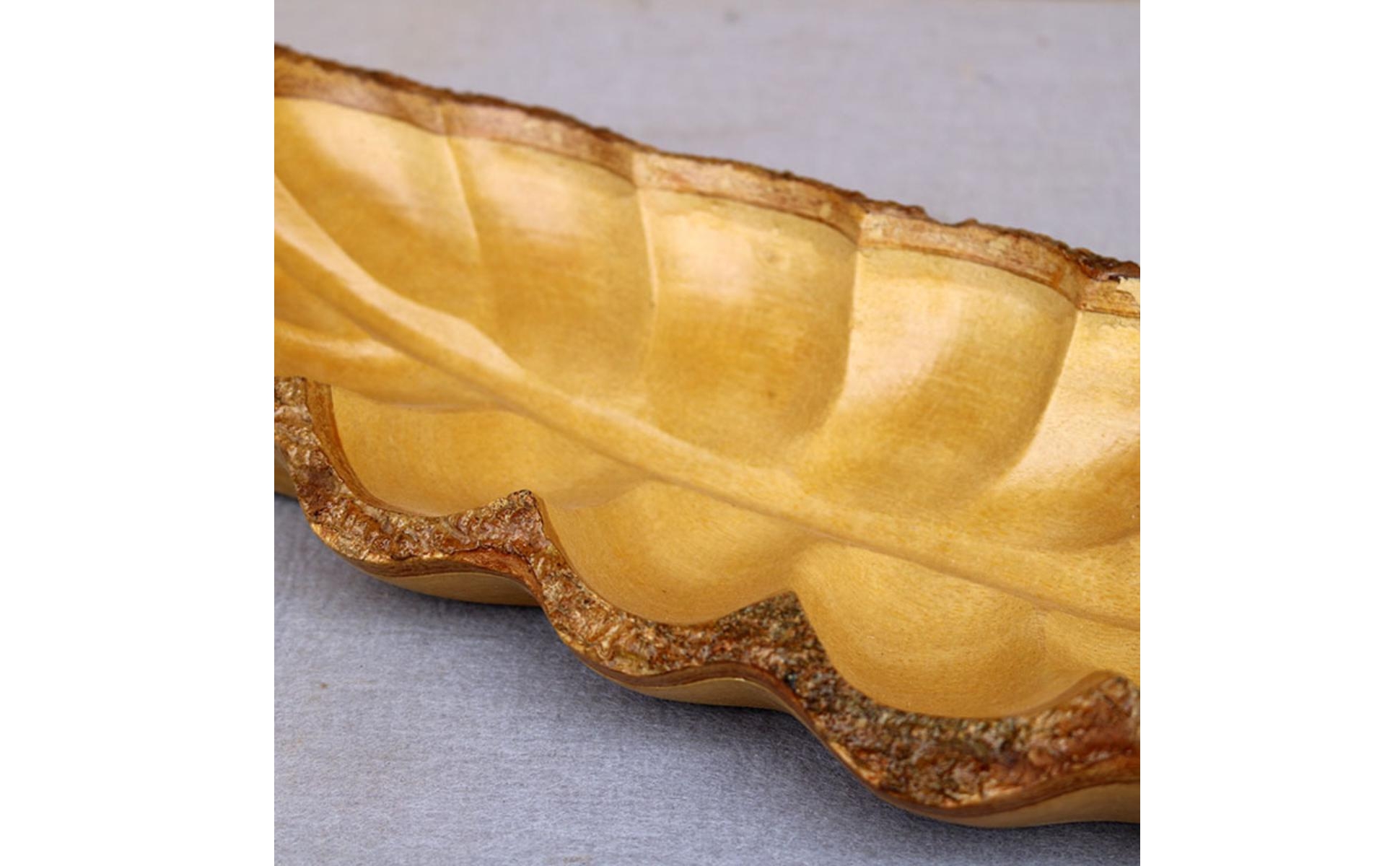 Handmade Leaf-Shaped Serving Tray Handmade Carved Mango Wood Snack Tray