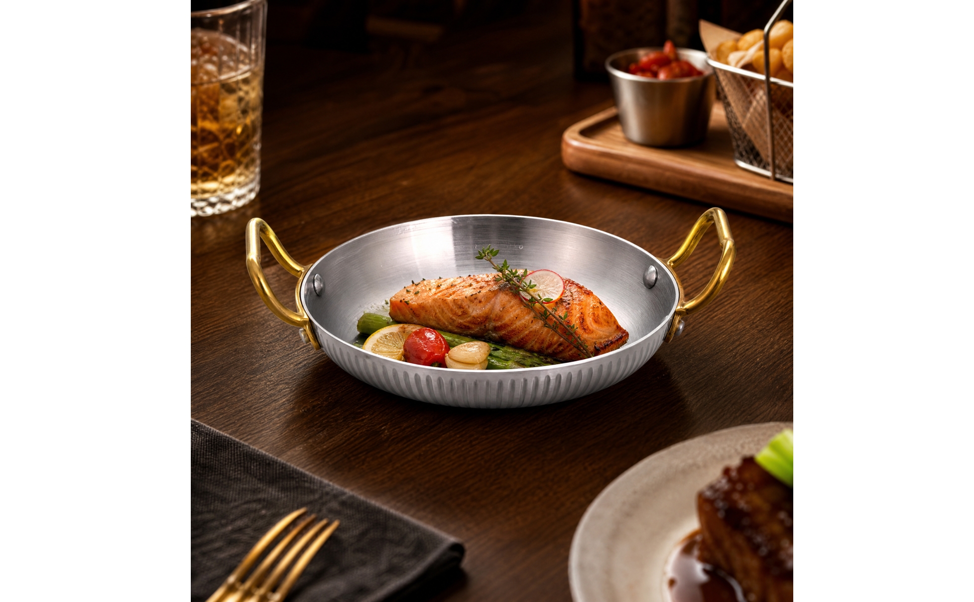 Serving Dish Evenly Spaced Vertical Ribbing for Catering Displays, Dining Tables