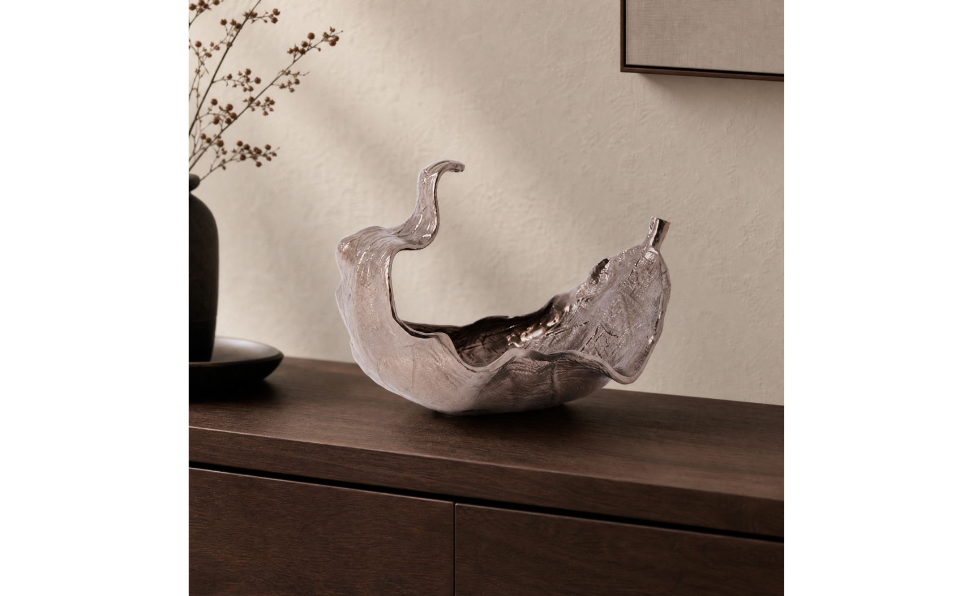 Tabletop Decor Modern Decorative Tabletop Sculpture with Shallow Receptacle