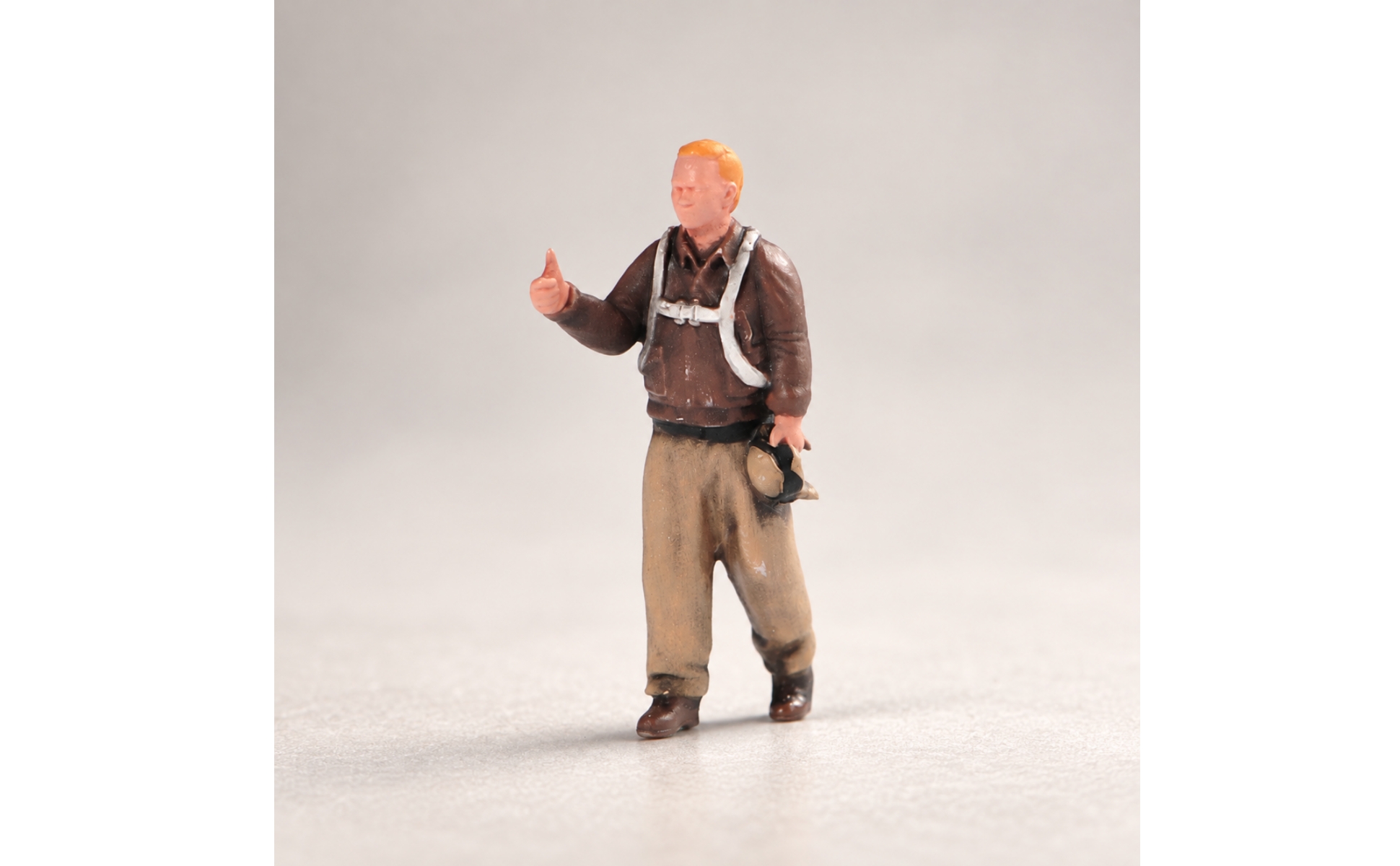 1/64 Scale Pilot Figure Compact Painted Pilot Figure Realistic